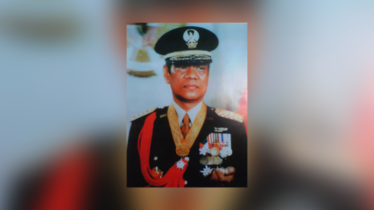 200px jenderal tni m jusuf (2)