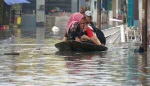 bencana hidrometeorologi terjang jabar ini kata bmkg lk8xmkku1p