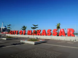 large foto kota makassar