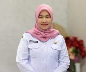 kadis kesehatan makassar e1722083490347 800x668