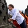 macron borobudur