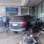 teroro mobil bandara