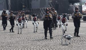 robot polri humas