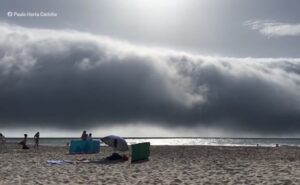 tsunami awan