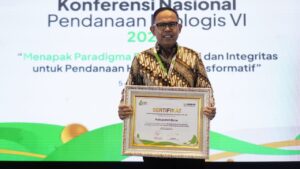 andi akmal penghargaan bone