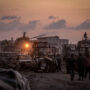palestinians flee israeli attacks continue to migrate from north to south