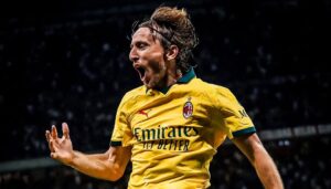 maestro luka modrić nets his first ac milan goal in a 1–0 win over bologna. 🔴new colors, same c