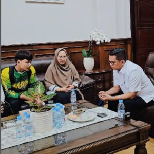 dini indra gubernur