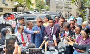 roy pengacara dicekal