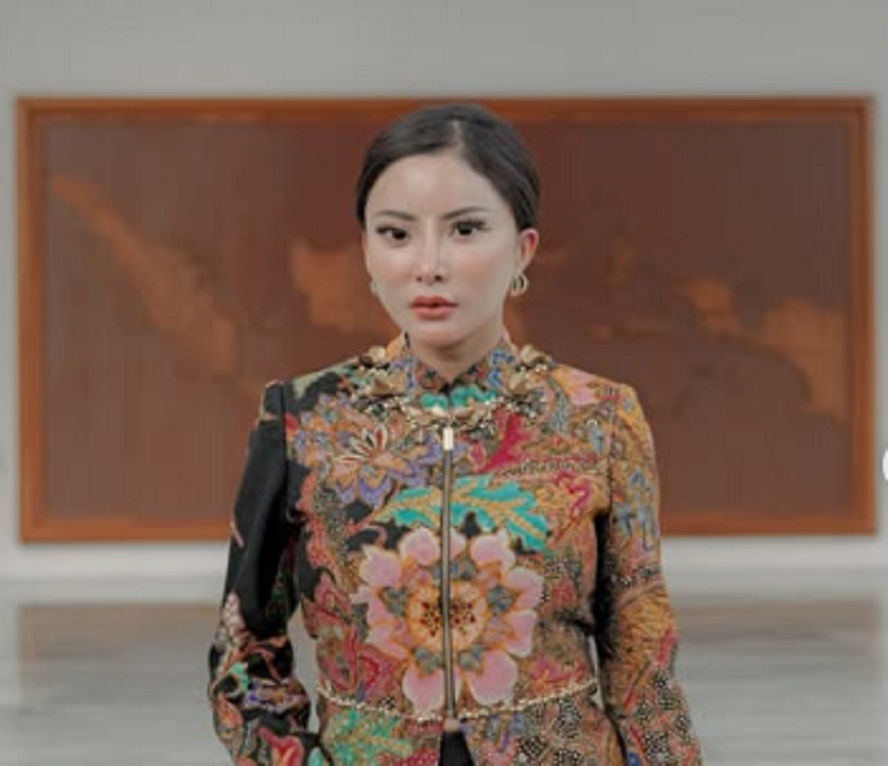 Eks Model Dewasa Ayu Aulia Ngaku Tim Kreatif Kemhan, Netizen Murka ...