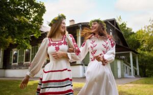 wanita latvia freepik