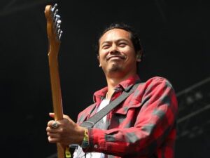 dougy mandagi dari band the temper trap dalam lollapalooza 2014 43
