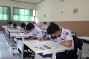 164178118684 siswa di kota bandung semangat dan antusias jalani ptm