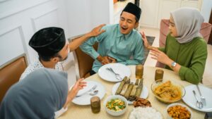 teks paragraf anda (3)