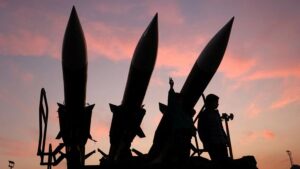 iran memamerkan sejumlah rudal dan sistem pertahanannya di sebuah museum di teheran pada jumat 1511 di tengah ketegangan konfl 2 169