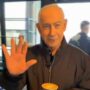 netanyahu 5 jari