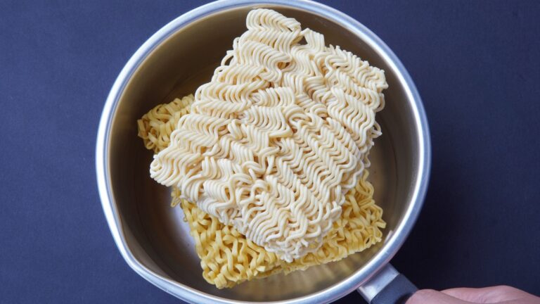 teks paragraf anda (7)