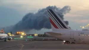 kebakaran bandara charles de gaulle