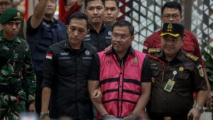 6a23f18398f03 nyanyian sony sonjaya soal kasus korupsi mbg jadi sorotan publik tokoh kalangan eksekutif dan legislatif terlibat 1265 711
