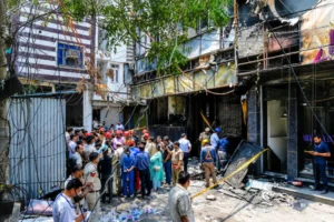 kebakaran new delhi reuters
