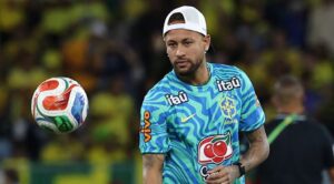 neymar brasil latih getty