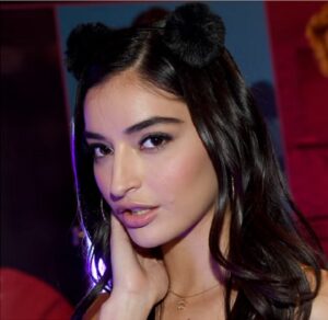 lara banuelos emily willis getty