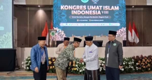 mahfud ketua mui anwar iskandar