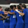 chelsea players celebrate vs milan