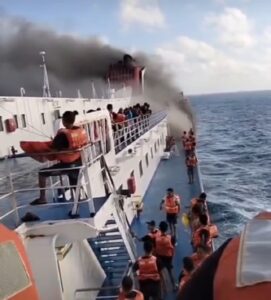kapal terbakar