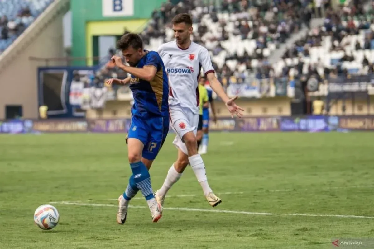 antarafoto persib bandung menang atas psm makassar 190724 agr 6