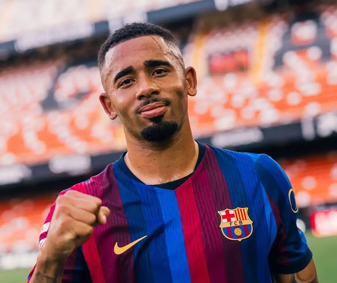 gabriel jesus has officially made his bar&ccedil;a debut! 🤙✅debut amb vict&ograve;ria de gabriel jesus amb el