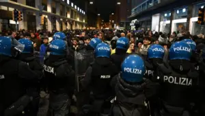 demo italia reuters