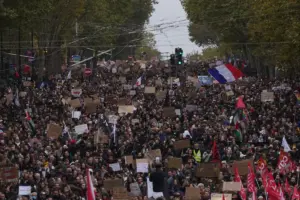 prancis demo